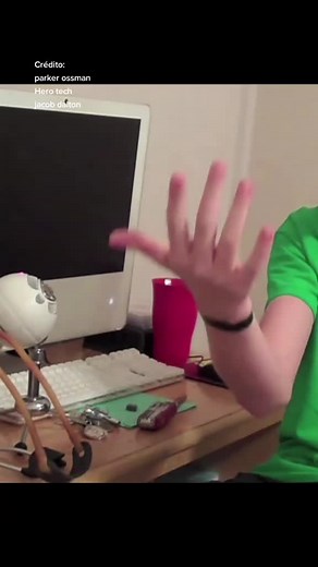 Spider-Man na Vida Real: Superhero in Real-Life Moment