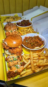 📍 @mr__ts #burger #burgers #food #takeaway #friedchicken #munchbox #mrts | The Burger Reviews