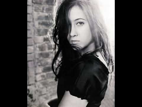 Vanessa Carlton - Get Good - Live At Swedish American Hall 2011