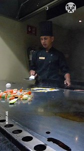191K views · 455 reactions | Hibachi chef shows off his culinary tricks | Bored Panda Art | Facebook