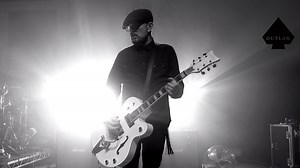 When we were touring Sonic Temple 19, last year in the UK, I caught up with the guys from ‘Rock n Roll Lifestyle Magazine ‘Outlaw’ for and interview and we also filmed this video. The issue I’m featured in is on sale now and only available online here… https://www.alwaysoutlaw.com/home/#subscribe #BillyDuffy #BillyDuffyOfficial #TheCult #AlwaysOutlaw #RocknRollLifestyle #Magazine #OutNow | Billy Duffy