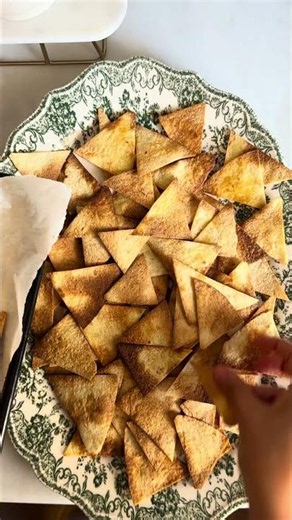 Quick and Easy Dinner in 20 Minutes #nachos #easyrecipes