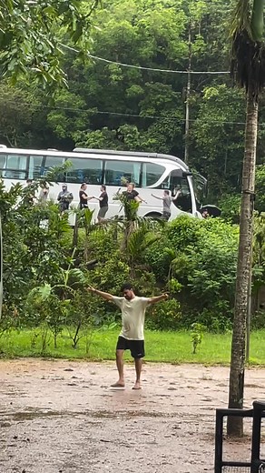 213K views · 4.5K reactions | #මිලියනයක් බලනෝ 殺❤️ #livemusicsrilanka | Live music sri Lanka | Facebook