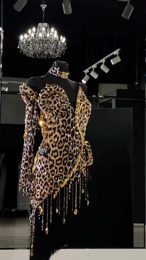 Arti Design on Instagram: "Sold @arti_dress"