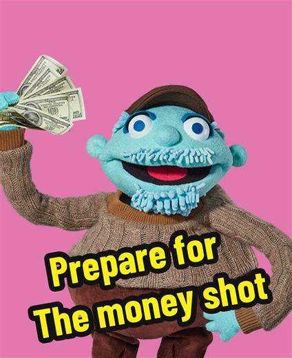 Well, prepare for the money shot. Puppet style. Thanks for this cool mechanism Frank Meschkuleit. #puppets #walking #but