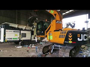 TDS 820 Shredding Commercial & Industrial Waste