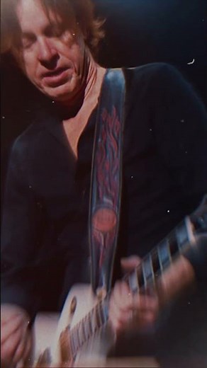 Sting & Dominic Miller has performed a version of Jimi Hendrix's song "Little Wing"