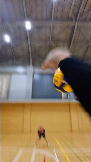 👆IS this LOOPED or JUST…🔂 #volleyball #voleibol #volleyballplayer #haikyuu #バレーボール #beachvolleyball