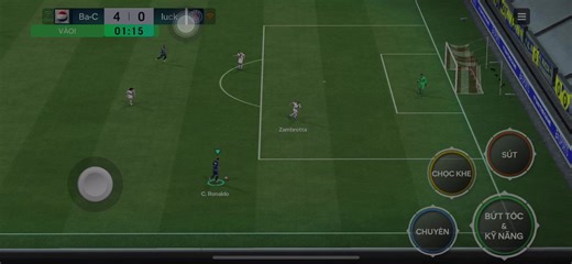 Khởi đầu trận đấu với hack trong FC Mobile