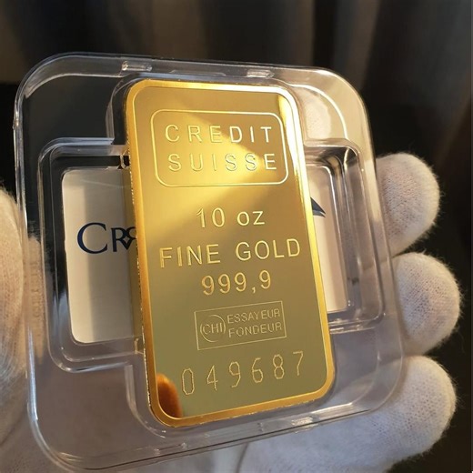 🇨🇭 10 oz Credit Suisse Gold Bar | Swiss Banking Legacy in Gold Struck with .9999 purity and the iconic Credit Suisse logo, this bar embodies centuries of Swiss financial expertise and global trust. #CreditSuisseGold #10ozGold #SwissBullion #BankingGradeGold #EliteWealth | Brice Herrick Lutus