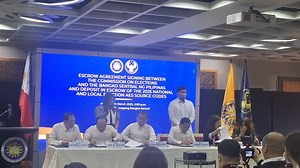 PANOORIN: Lumagda sa isang escrow agreement ang Bangko Sentral ng Pilipinas (BSP) at Commission on Elections (Comelec) ngayong Lunes, Marso 24, para sa nalalapit na #HatolngBayan2025. Layunin nitong masiguro ang malinis at patas na halalan sa darating na Mayo. | via Bien Manalo | PTV