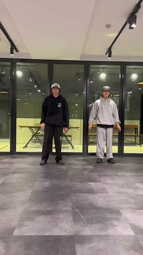 振付師リュウセイ・ハラダとのダンス動画！
