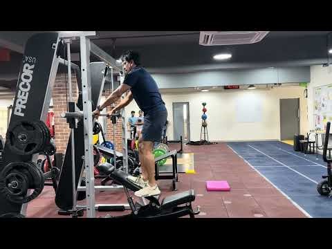 Single leg pendulum squats