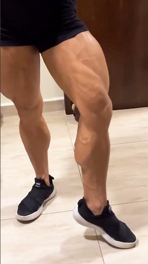 The ONLY quads you NEED to see ! Muscle Muse | Muscular women