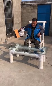 Using plastic pipes as a table | Danilo Barbosa