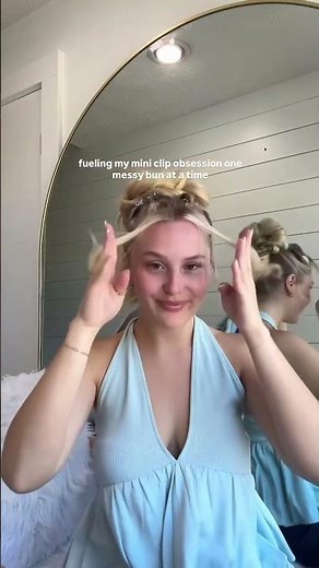 My Obsession: Mini Clip Messy Bun Hair Hack