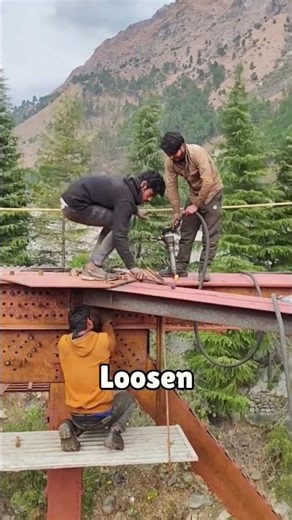 Rivet connection in bridge