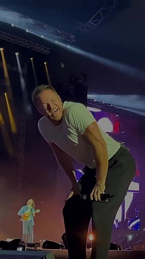 So smile man I made another one of these because his smile is perfect and deserves to be seen. 1,961 #danreynlds #danreynoldsedits #imaginedragons
