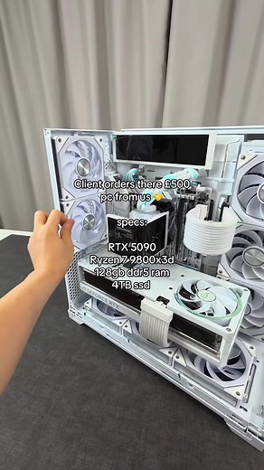 £500 Budget PC Build: RTX 5090, Ryzen 7 9800x3d, 128GB RAM