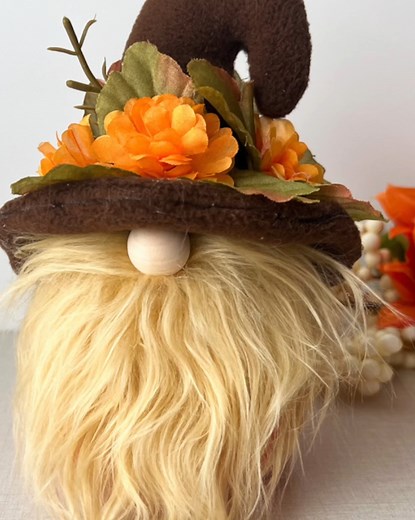 147K views · 2.4K reactions | Use the Treasure gnome pattern from Ruffles and Rain Boots to create the cutest little fall gnome. | Ruffles And Rain Boots | Facebook