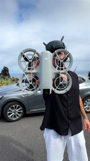 原來空拍機還能這樣玩！🚁手掌大小的 Neo 靈活起飛，從車內一路飛向海邊，一鏡到底完成，沉浸感直接拉滿 🌊 #dji #DJINeo #空拍機 #空拍攝影 #旅遊 #攝影 📹：@joshstrauss_ | DJI