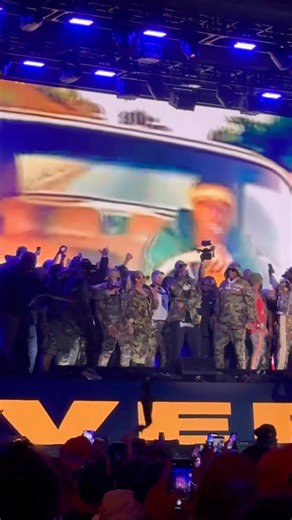 95K views · 5.5K reactions | When Snoop Came out in uniform Cash Money wasn’t ready. They started talking about what if Wayne was here.  Definitely a good time to see 2 of the South Power Labels on the stage for the first time. | Marquis DShawn | Facebook