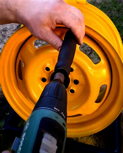 Turn a Car Wheel into a DIY Hose Reel for Water | DIY & Crafts