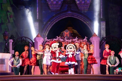 Walt Disney World Posts Holiday Park Hours Through the End of 2025 | Chip and Company