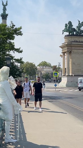 Her Friends was Surprised about her scream 😱 😁 #Reaction #Prank #statue #justforfun #comedy #icrediblereaction #humanstatue | Michael Pranks