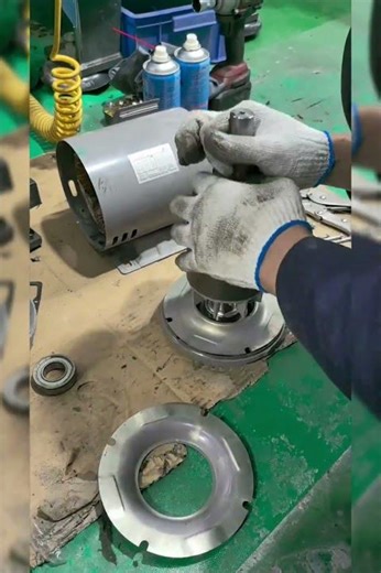 Today I am here to repair the punch press motor for a customer. Repair #PunchMaintenance #Shandong