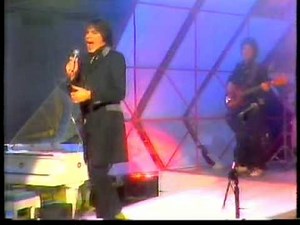 Showaddywaddy - Tiswas - 'Footsteps'
