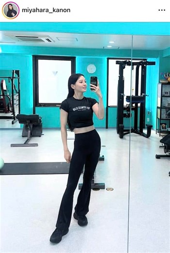 「腹筋女子」宮原華音、鍛えられたしなやか美腹筋に釘付け　「カッコイイ」「ガチ凄すぎます」