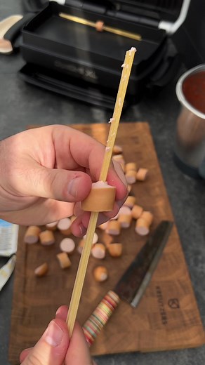 Spaghetti Wurst Foodtrend ausprobiert… #optigrill #backschale #foodtrend #wurst