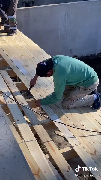 Colocando machimbre: Consejos y técnicas para techos de calidad