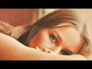 Michelle Phillips In G-Strlng Photos Leave Little To Imagination..Take a look