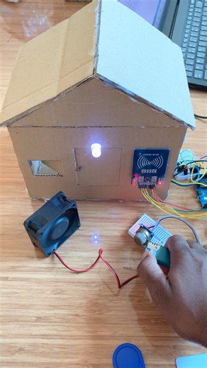 Ouvrir la porte automatiquement lorsque de la fumée est détectée à l’intérieur #arduino #rfid #dfplayermini #electronique #ingenierie #tech #technologie #programmationarduino #uploadideaswithitamar | Méchant Circuit