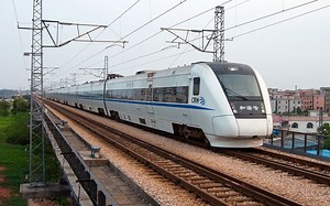 DF11-0348の南平北拍车集4：CRH1A-1093 CRH1A_1092重连出站（VVVF)）