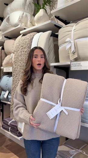 YOUR SANCTUARY STARTS_With our coveted Waffle Bed Blanket, made for extraordinary comfort in the finest 100% organic cotton. This bestseller feels plush to the touch, breathable to sleep in, and offers the most contentful touch of color. Feel the difference this fall with our 30-Night Worry-Free Guarantee. | Boll & Branch