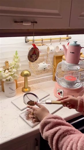 ‎شيماء بهاء الدين‎ on Instagram‎: "⁨ ⁨ مشتاقه للشتي ياناس 🥹🤗 مطر واجواء تجنن 🌧️ . . . #شمس #اكسبلور_explore #العراق⁩⁩"‎