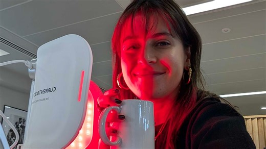 CurrentBody's LED Panel Is Leading The Al Desko Red Light Revolution