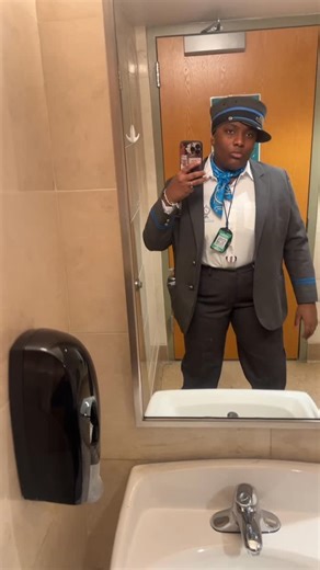 Michelle Whitaker on Instagram: "Me doing the African waist dance with music, it’s all about Rhymthn and feeling the music. Hope this helps with anyone still having trouble learning the dance"