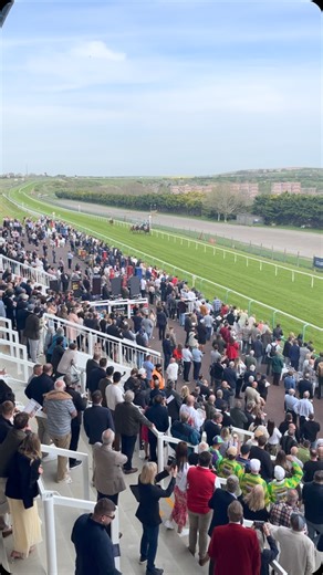 41 reactions | Tight finish for the first race of 2025  | Brighton Racecourse | Facebook