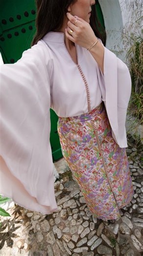 Amira on Instagram: "R E A S S O R T ! 🌸 Votre CHERRY MIA préfèré est enfin de retour! Disponible du XS au XXL sur www.amiraette.com"