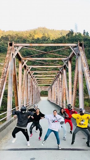 Anup Manandhar's Chicken Wing Dance Tutorial