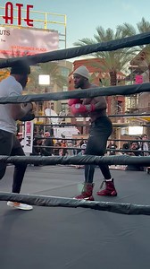 205K views · 55K reactions | LeVeon Bell boxing Uriah Hall on Saturday #PaulSilva | Helen Yee Sports | Facebook