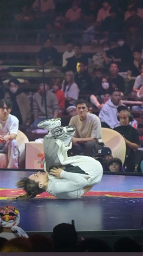 Christopher "Deuce" Armstrong on Instagram: "💯 Musicality i💯 @bgirlstefani on the stage feel and play with the music 🎶 for this 1/4 final of @redbullbcone #bboy #bboying #bgirl #breaking #bboyworld #breakdance #battle #Competition #contest #cypher #Dance #freestyle #japan #ukraine #nikon #nikonℤ30 #originality #powermoves #ryugokukokugikan #redbulljapan #redbull #RedbullBcOne #skill #tokyo #toprock #worldfinal #wildcard #final #uk🇬🇧"