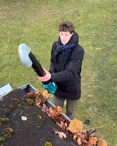 The Easiest Way to Clean a Gutter | Crafty Panda