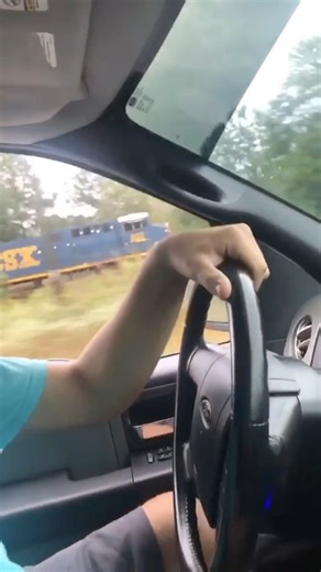 614K views · 1.4K reactions | See a train, send a honk!  We make it that easy! #hornblasters #teamHB #choochoo #hbfam #horns #carhorns #airhorns #truckhorn #ford #chevy #dodge #ram #cummins #duramax #gmc #powerstroke #superduty #car #truck #trucks #suv #stdk #shockerXL #trainhorns #showtruck #trains #csx #nfs | HornBlasters.com | Facebook