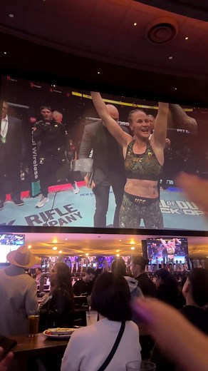 88 reactions | #ufc322 #ValentinaShevchenko #zhangweili #ufc #kyrgyzstan #lasvegas #China #usa #mma #championship #champions #grappling #boxing #muaythai #judo #karate #kungfu #fans #hollywood #AlexaGrasso #ManonFiorot #AmandaNunes #danawhite #octagon #Titans #peleas #Campeones #mujer #box #luchalibre #jiujitsu | Dulce Araceli Olmedo | Facebook