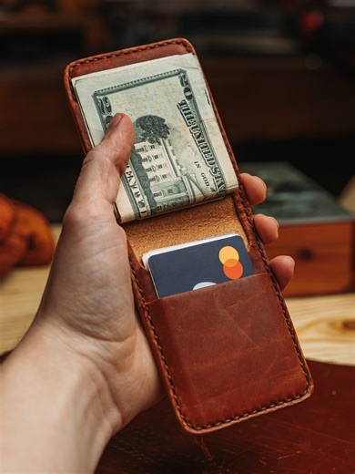 Custom Bi-Fold Leather Wallet Design